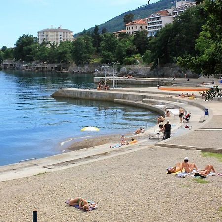 Apartments With A Parking Space Lovran, Opatija - 7869 Exteriör bild