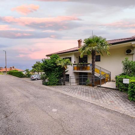 Apartments With A Parking Space Lovran, Opatija - 7869 Exteriör bild