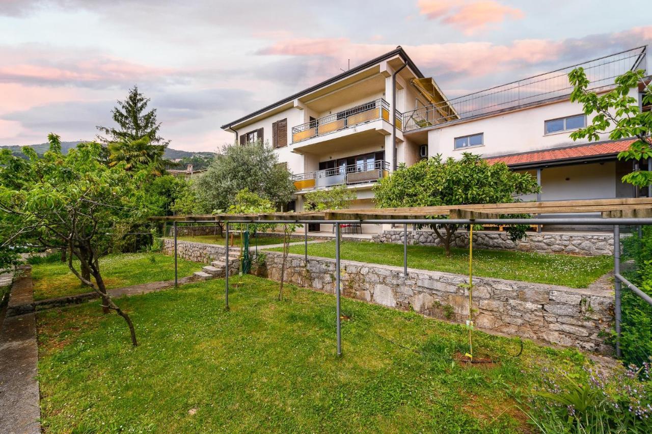 Apartments With A Parking Space Lovran, Opatija - 7869 Exteriör bild